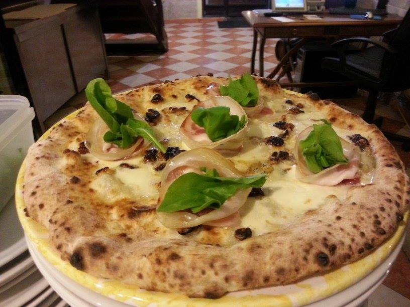 Pizza Pasquale Fornito