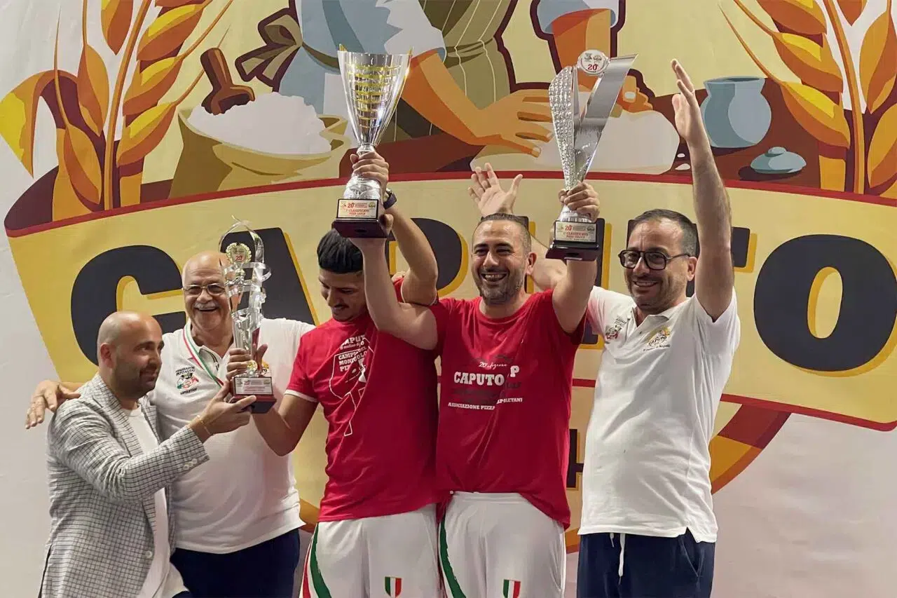 Campionato-Mondiale-del-Pizzaiuolo 2023- Il podio pizza veloce, pizza freestyle, pizza più larga- 